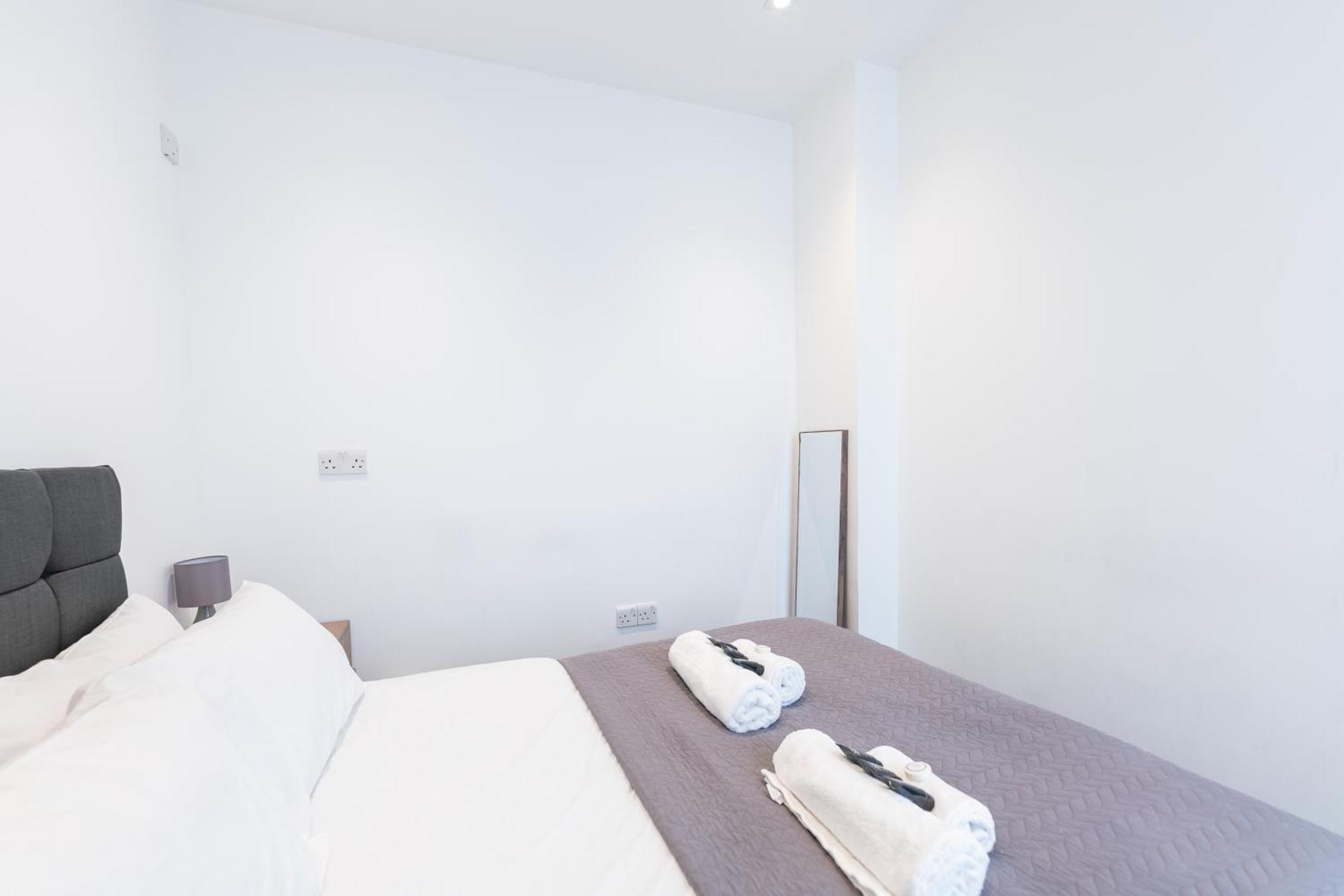 Luxury 2 Bedroom Flat In Bell Street 런던 외부 사진